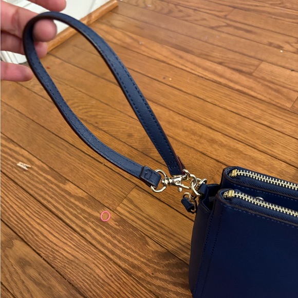 Lo & Sons Pearl Handbag, Blue/Navy Saffiano with Gold Hardware - Picture 4 of 15